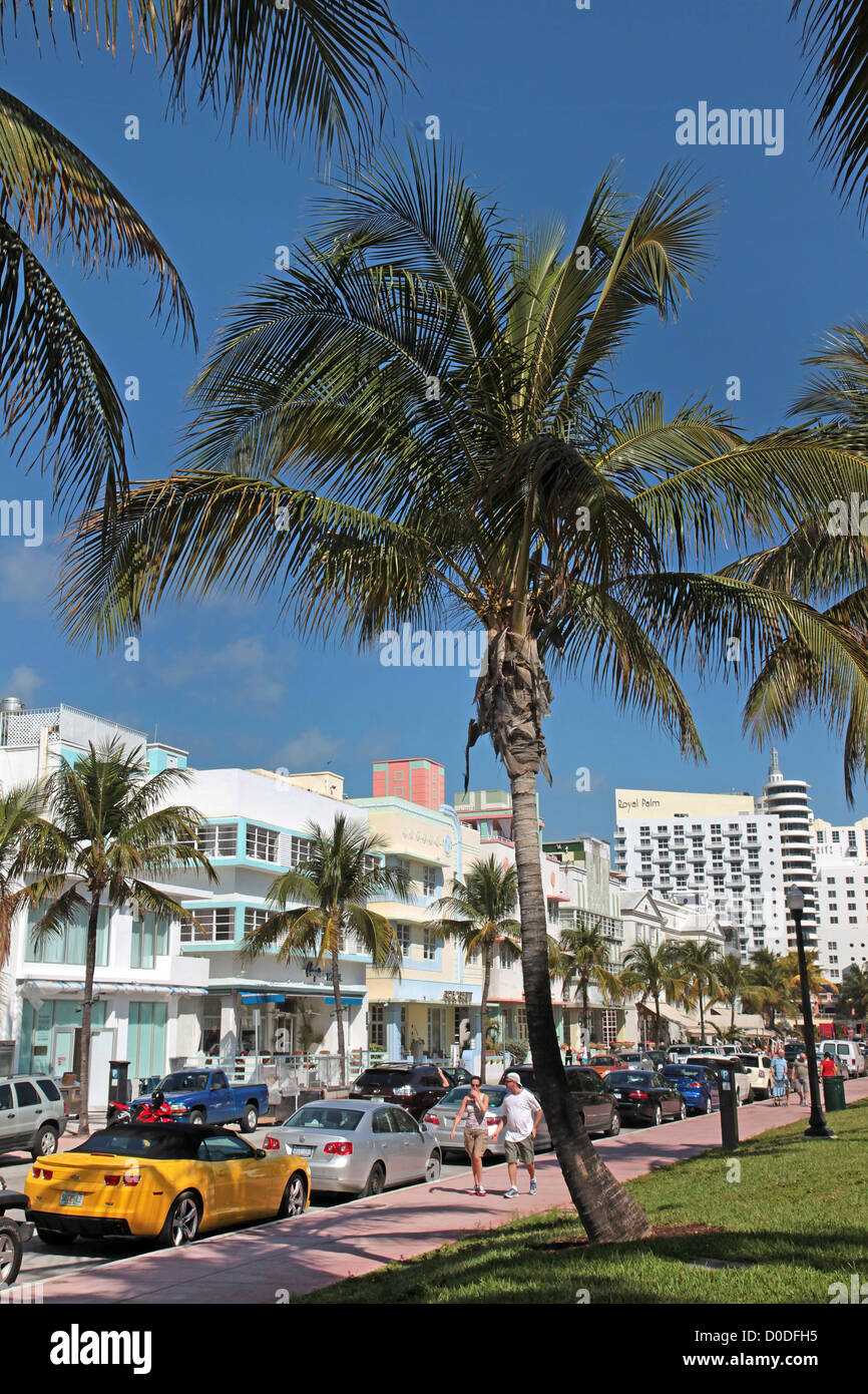 ocean-drive-art-deco-neighbourhood-miami-beach-miami-florida-united