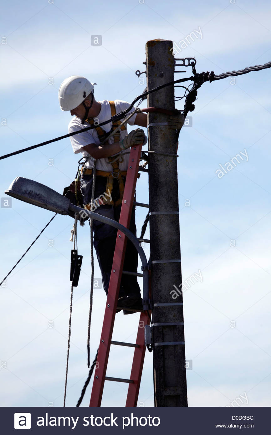 Powerline Repair Stock Photos & Powerline Repair Stock Images Alamy