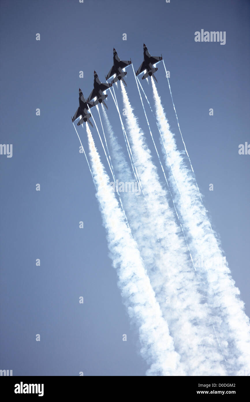 Air Force Thunderbirds F-16s in Tight Formation Stock Photo