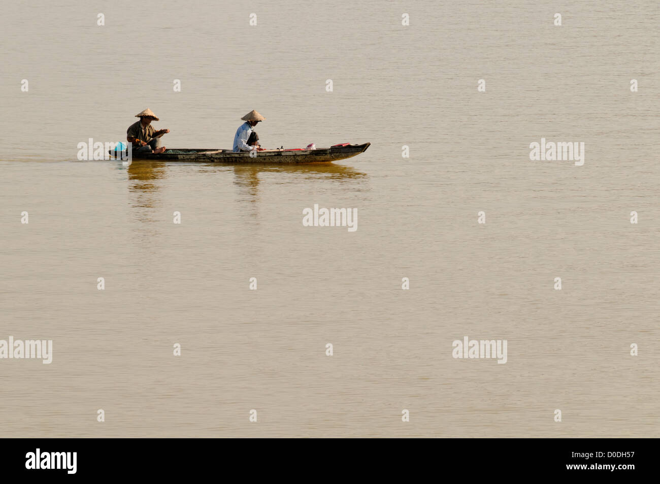 Traditional wooden sampan hi-res stock photography and images - Alamy