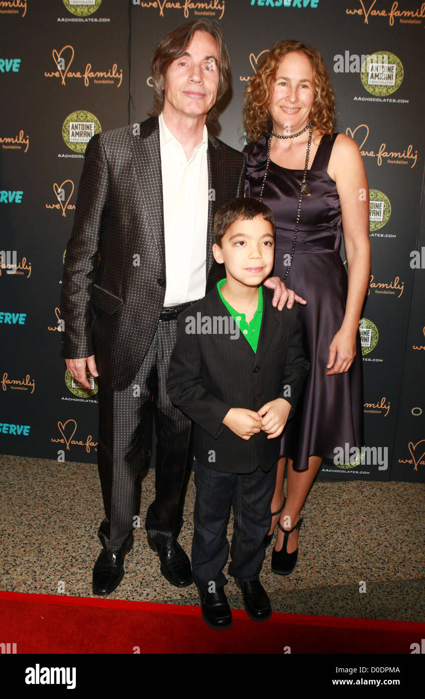 Jackson Browne, and his wife, Ethan Borthnick at the We