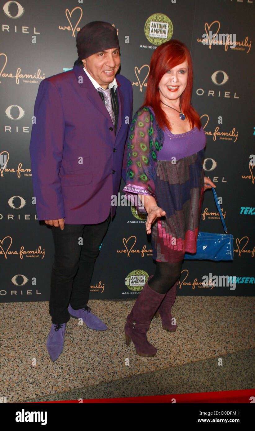 Steven Van Zandt, Kate Pierson at the We Are Family 8th Annual Celebration Gala at the Hammerstien Ballroom., New York City, Stock Photo