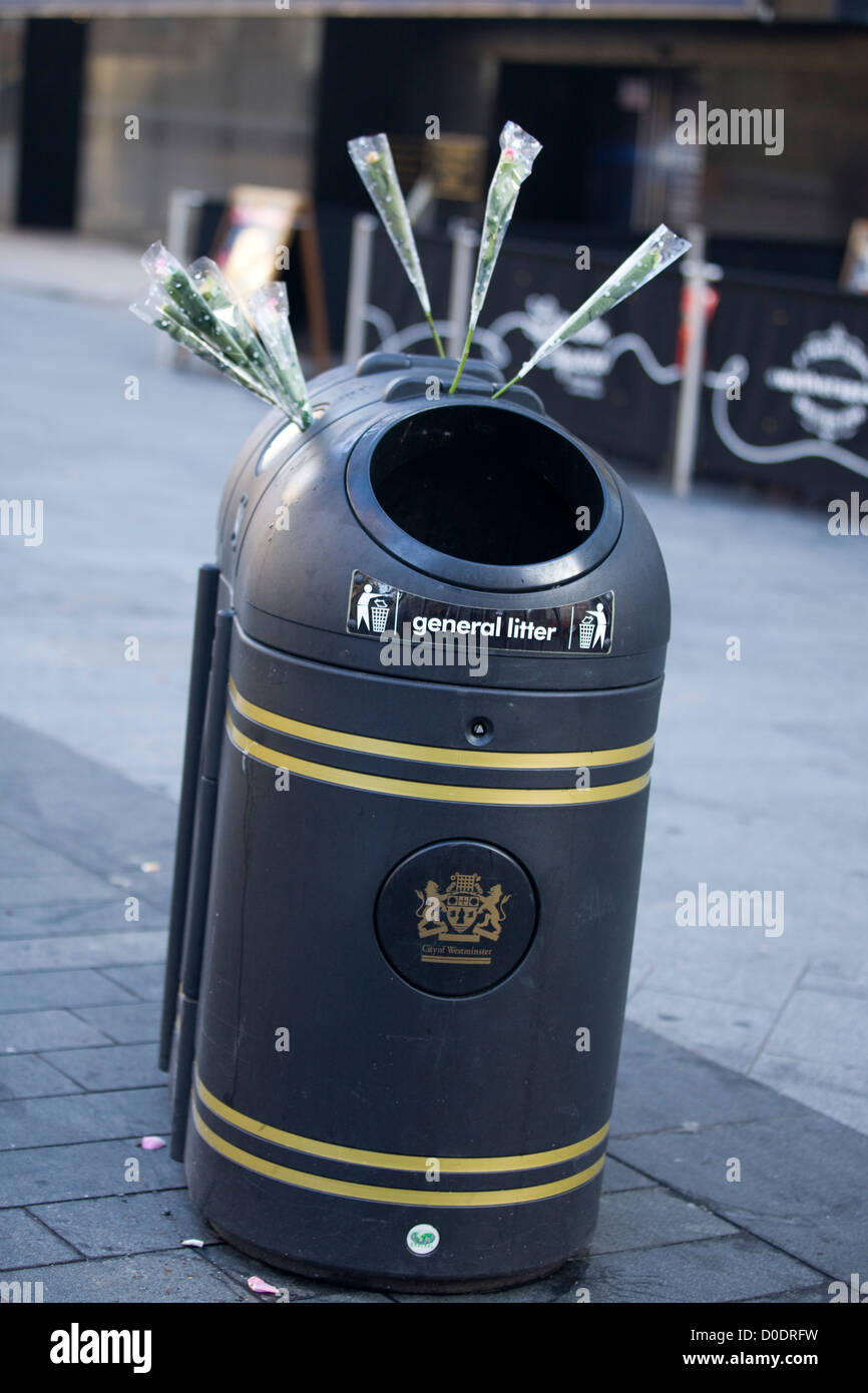 Recycling on the streets of london hires stock photography and images