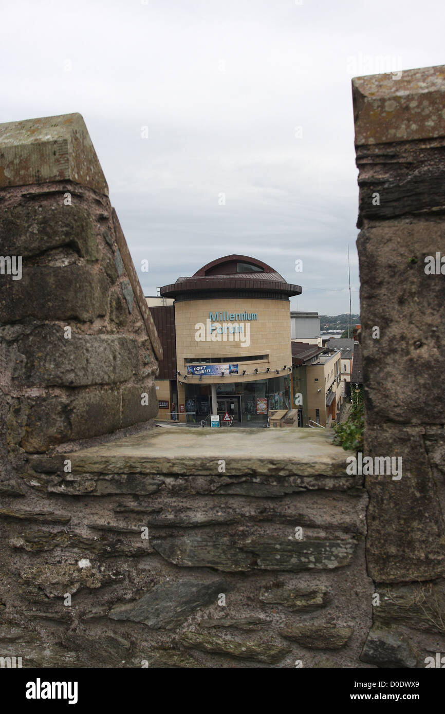 Theatre in londonderry hires stock photography and images Alamy