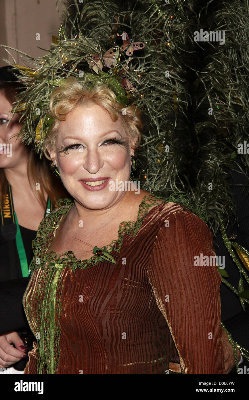 Bette Midler dressed in willow tree costume designed by Martha Stewart