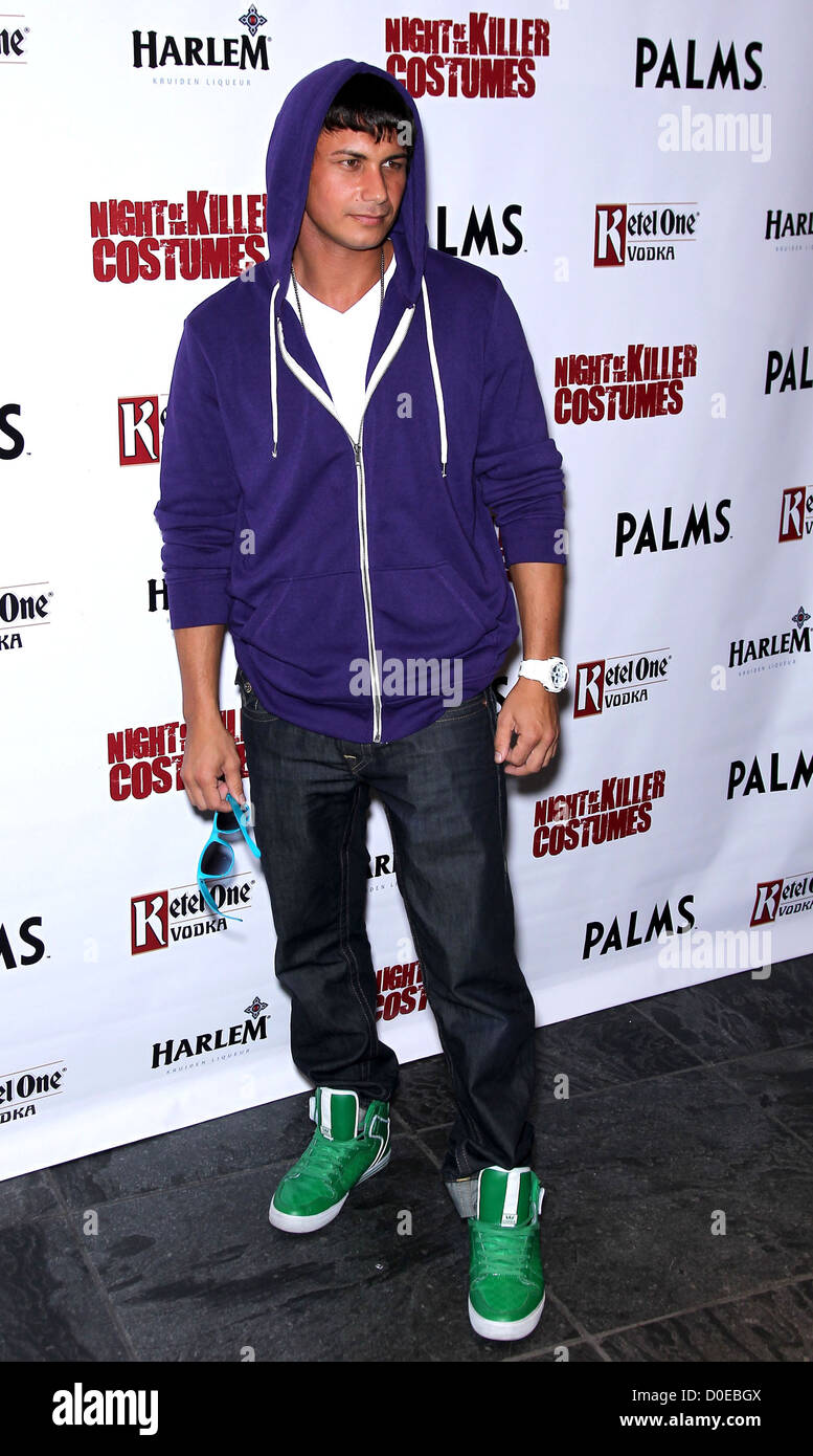 Recent Images Of Pauly D DJ Pauly D Hosts A Frightening Evening At