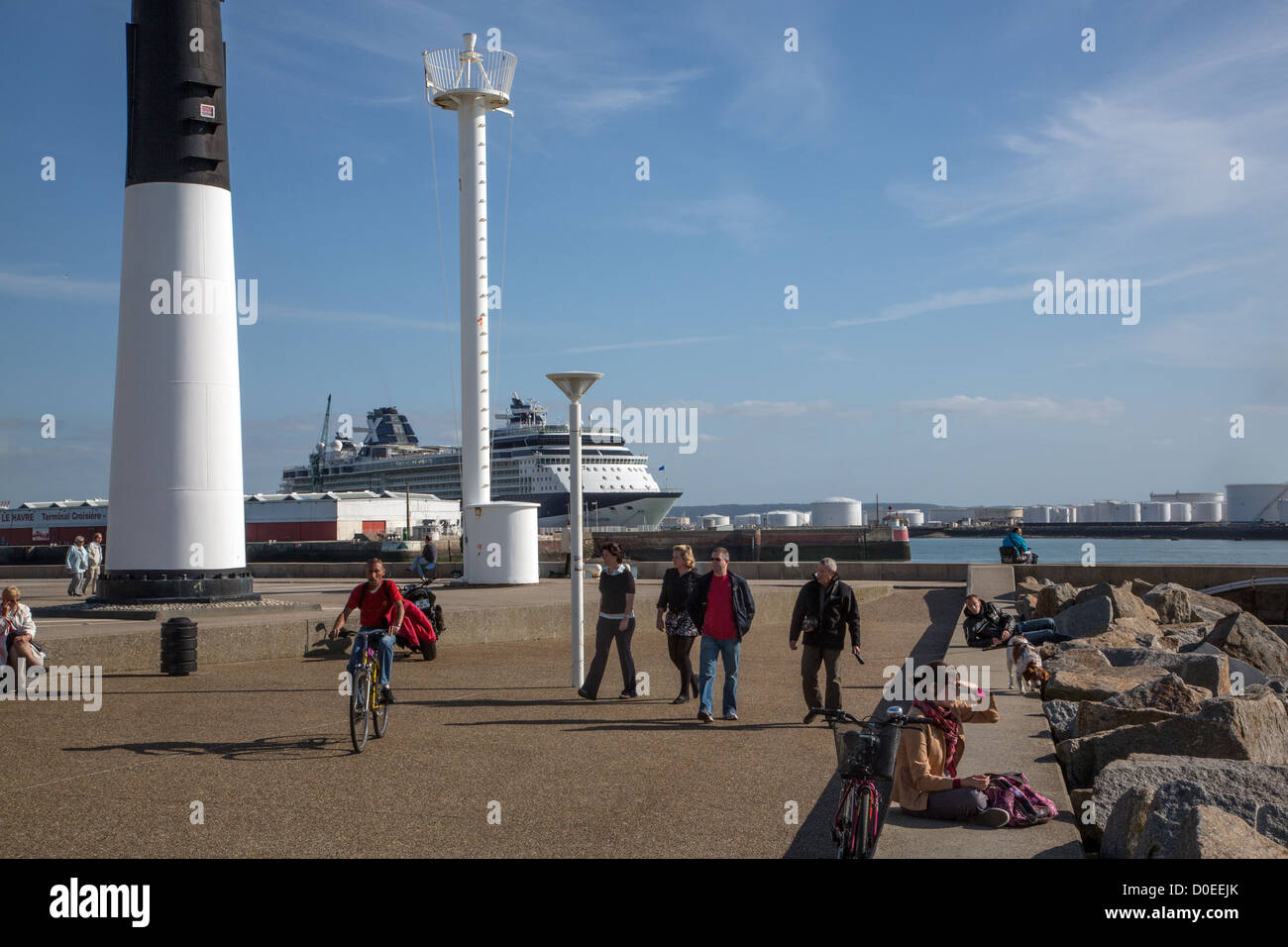 A WALK ON THE JETTY IN FRONT OF THE COMMERCIAL PORT LE HAVRE SEINE-MARITIME (76) FRANCE Stock Photo