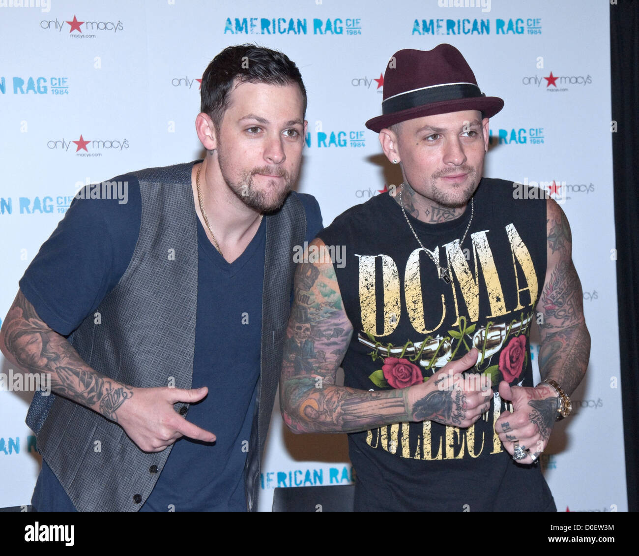Joel Madden Benji Madden Benji And Joel Madden Of Good Charlotte Perform At The Cherry Hill Macy S To Promote Their Clothing Stock Photo Alamy