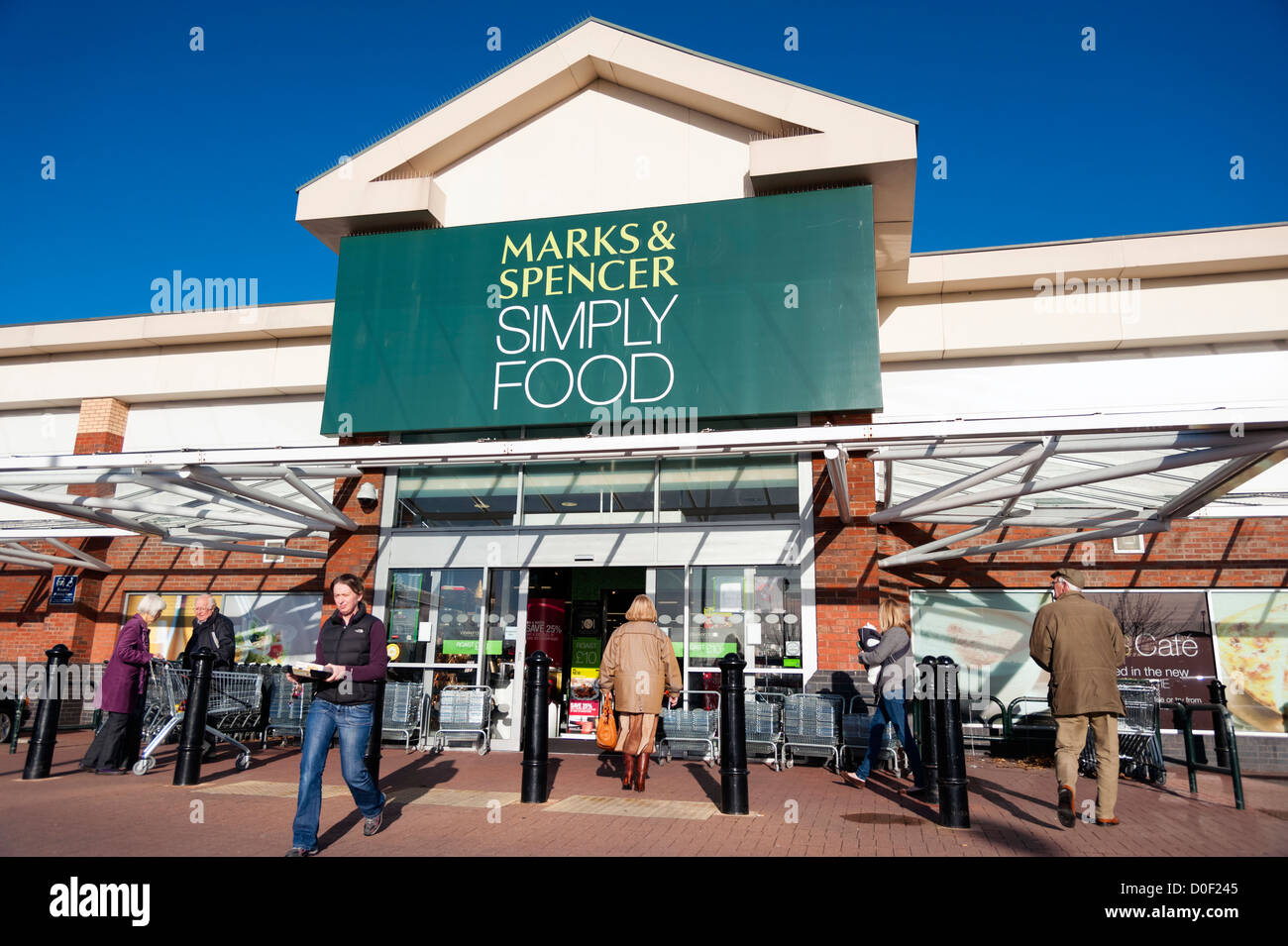 Marks & Spencer simply food store, Cheltenham, UK. Stock Photo