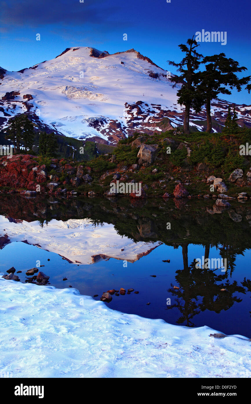 Sunset on Mount Baker reflected in a tarn from Park Butte in Mount ...