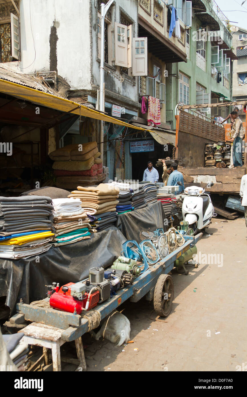 Typical Shop for Spare Parts on the Chor Bazaar in Mumbai, India Stock