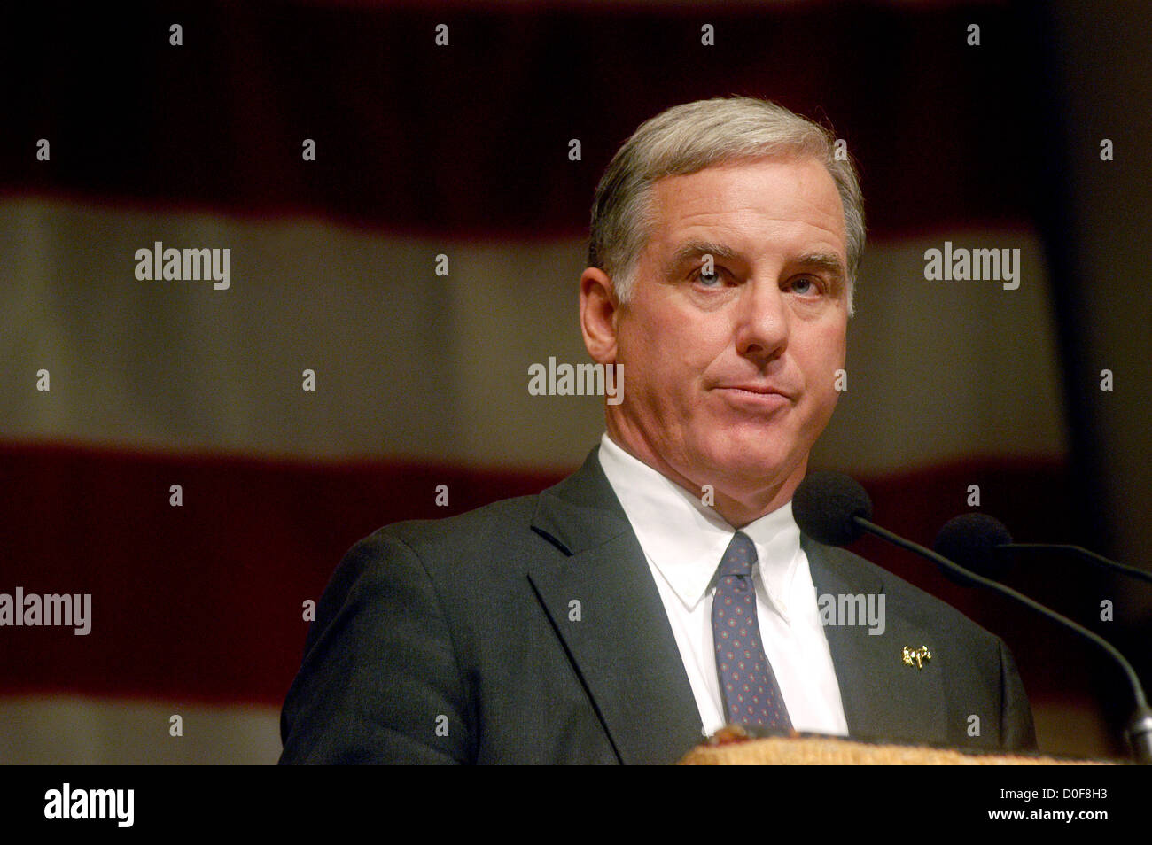 Howard Dean speaking in the Great Hall at Cooper Union ©Stacy Walsh