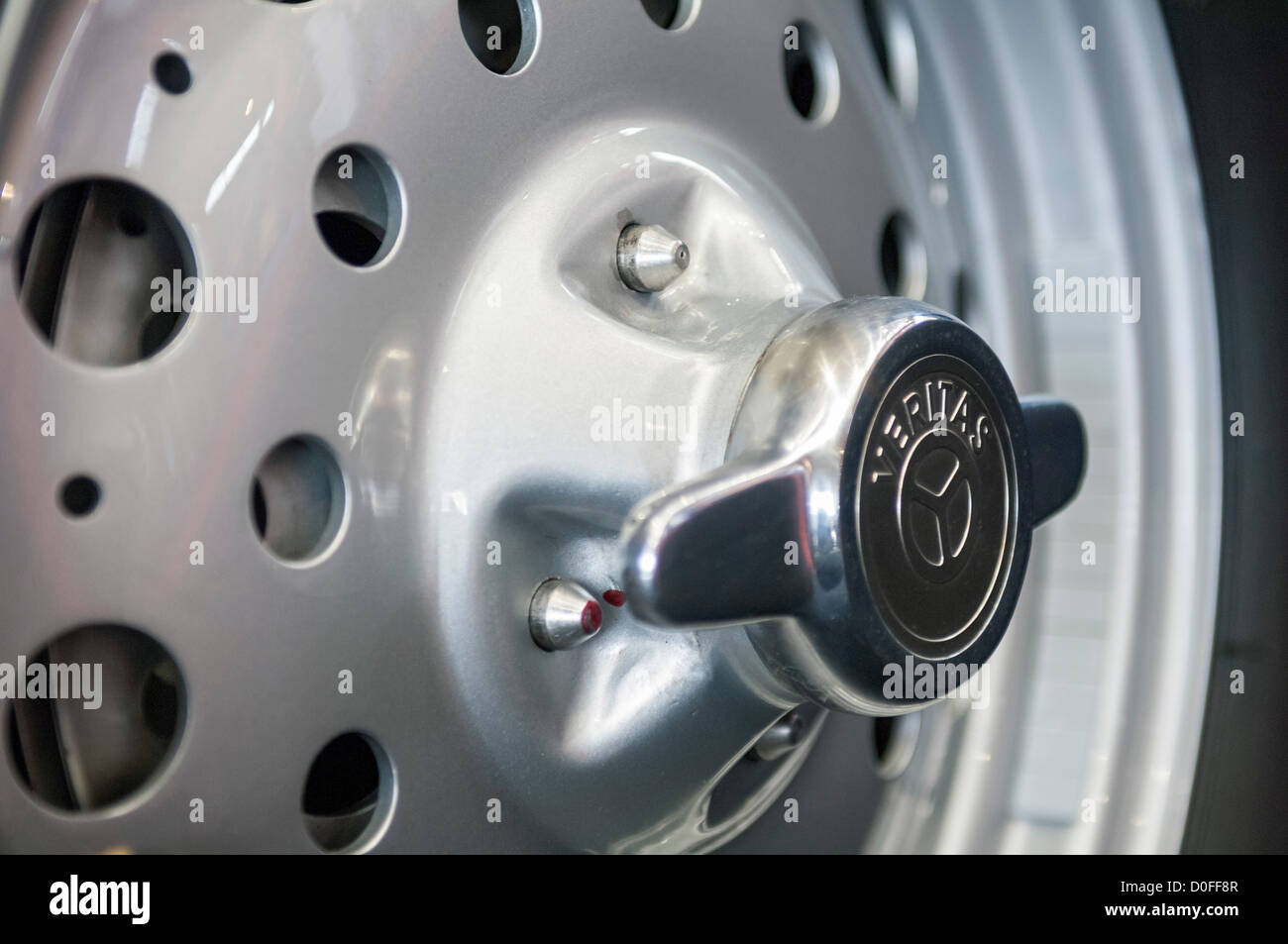 Wheel spinner hires stock photography and images Alamy