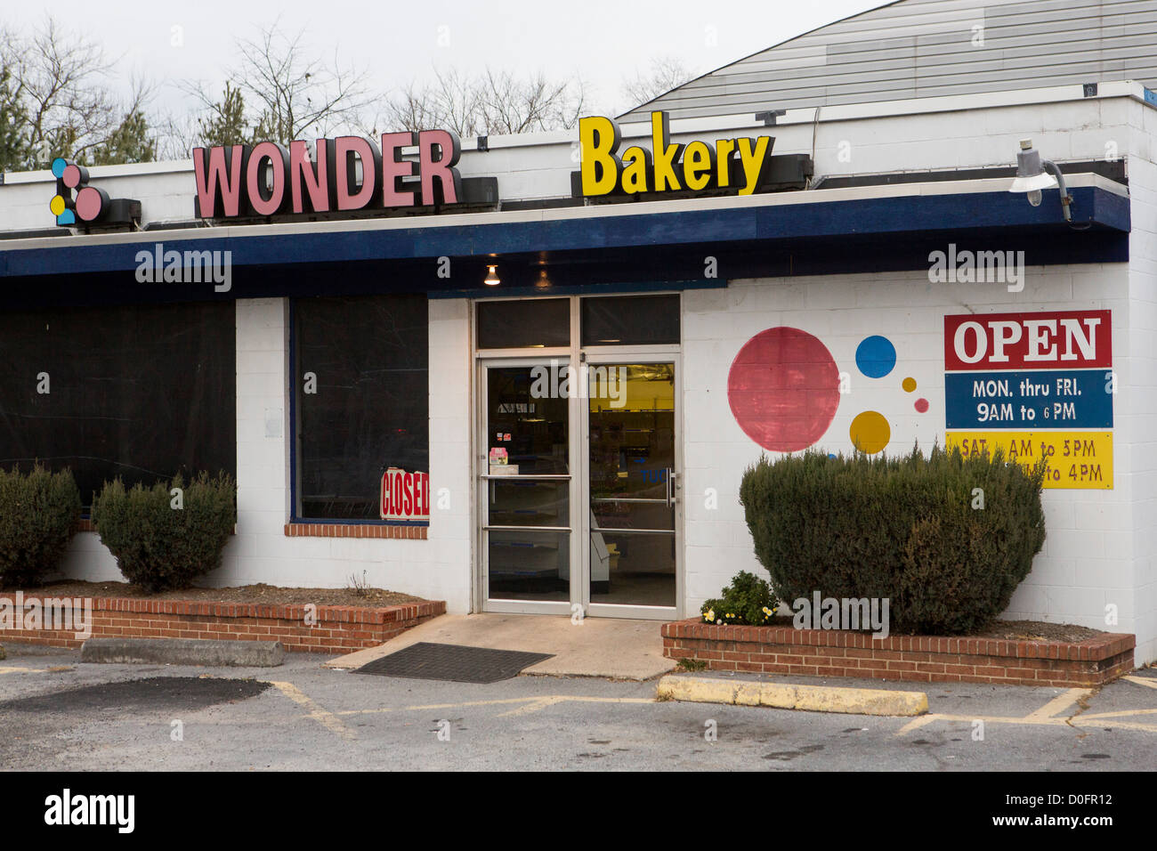 Closed hostess bakery outlet store hires stock photography and images