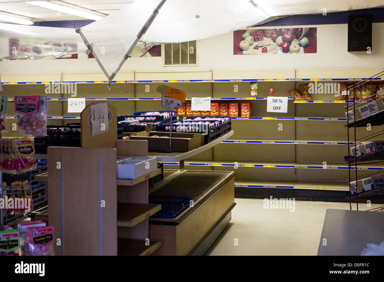 A closed Hostess bakery outlet store Stock Photo Alamy