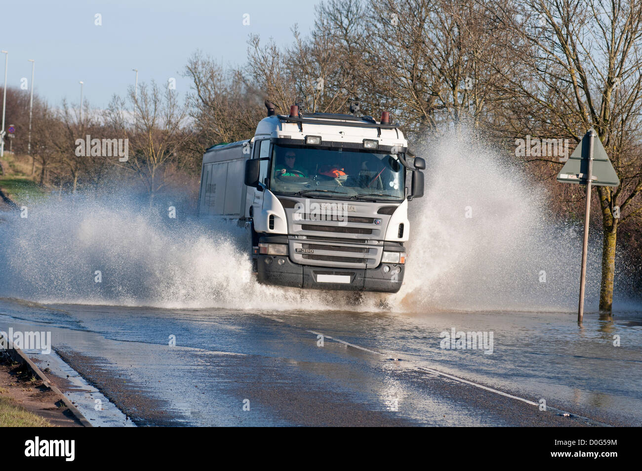 Mountsorrel, Leicestershire, UK. 25th Nov, 2012. A lorry drives through the Floods in Mountsorrel, Leicestershire.  Credit: SCFotos/ Alamy Live News Stock Photo