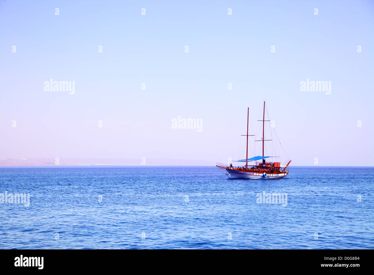 White sailing yacht at the Red sea Stock Photo - Alamy