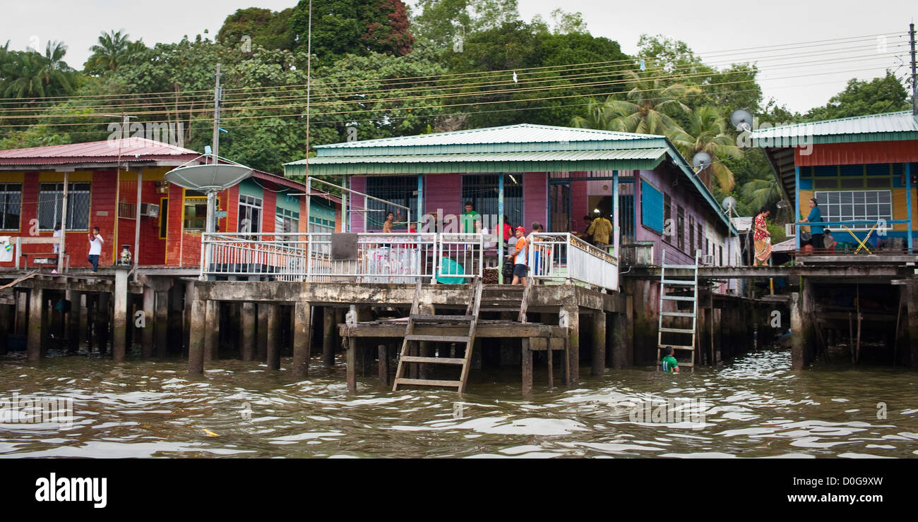 Houses in water village hi-res stock photography and images - Alamy