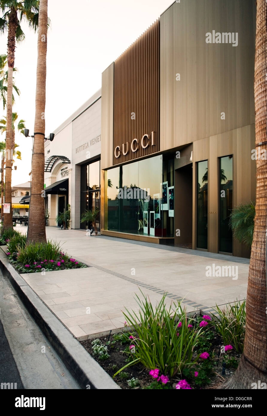 Gucci store front hi-res stock photography and images - Alamy