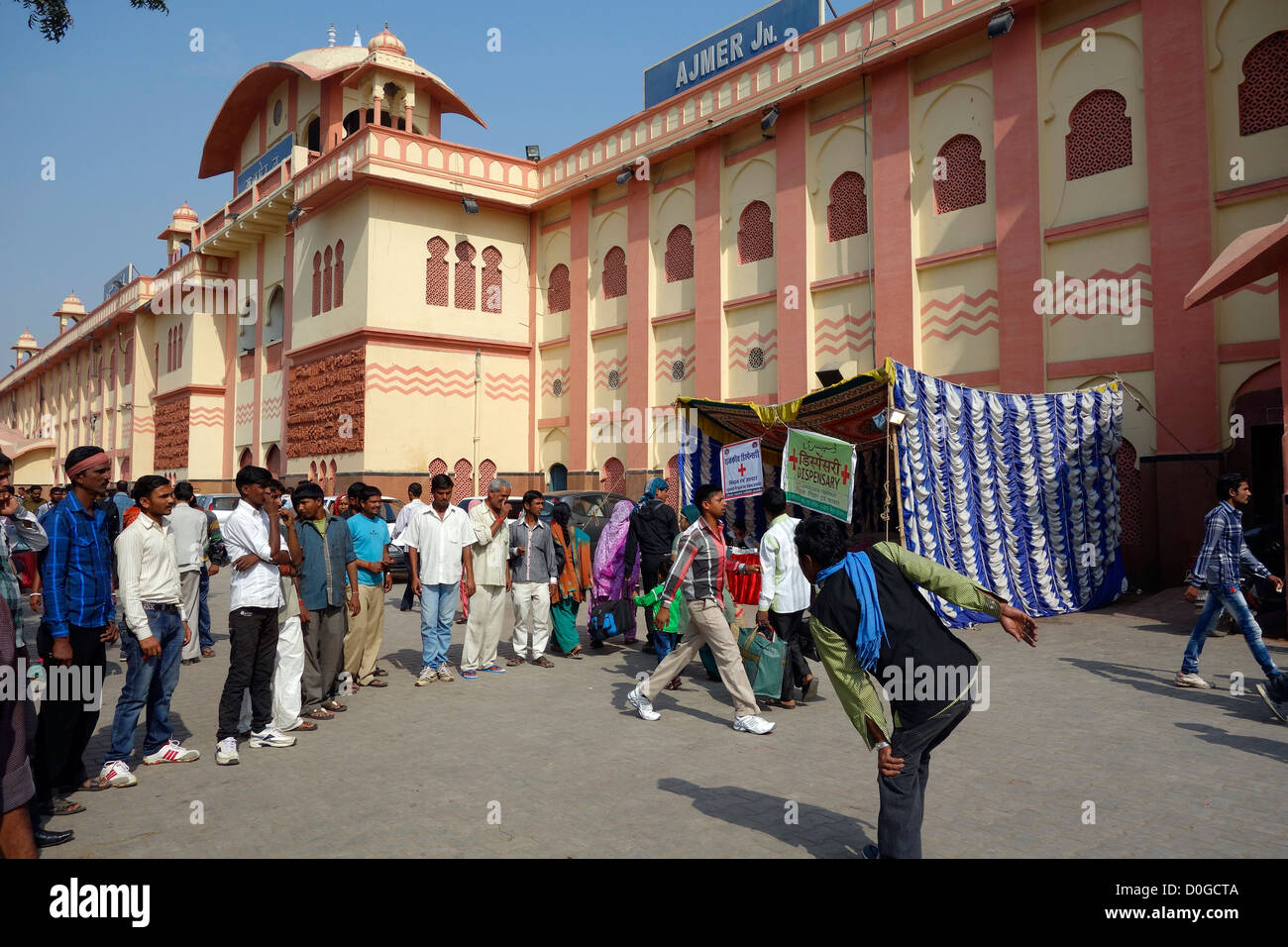 Tourists,Arrival,Arriving,Ajmer,Railway Station,Rajasthan,India,Car