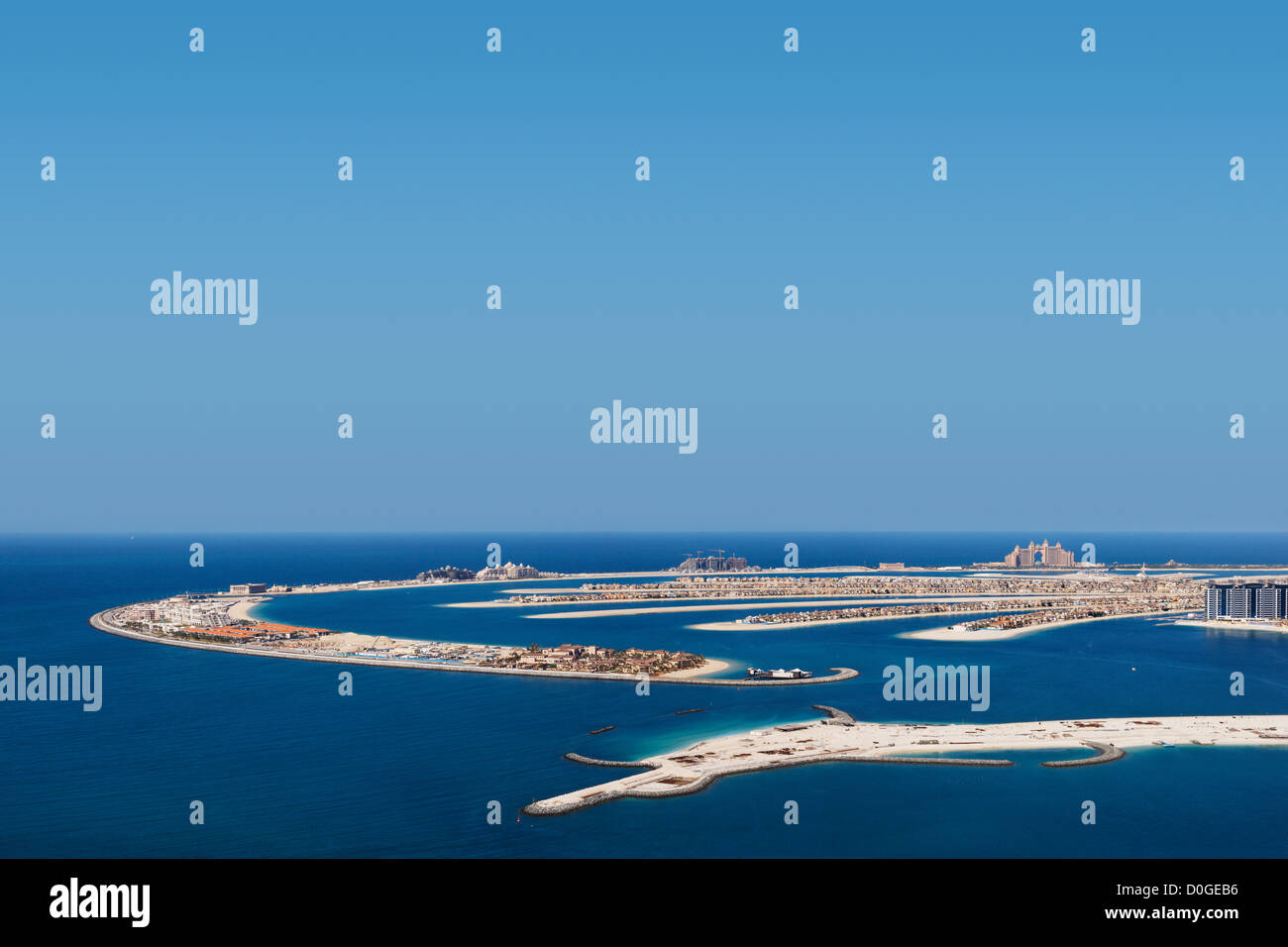 Palm jumeirah island hi-res stock photography and images - Alamy