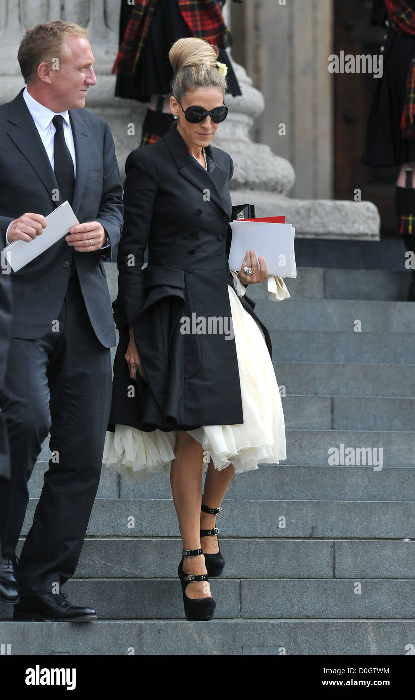 Anna Wintour London Fashion Week - Alexander McQueen memorial service held  at St. Paul's Cathedral - Arrivals. London, England Stock Photo - Alamy
