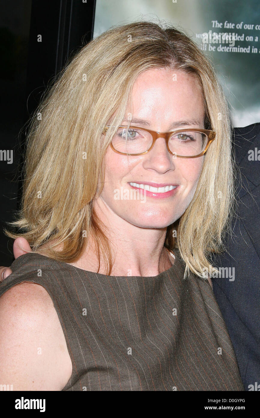 Elisabeth Shue Los Angeles Premiere of 'Waiting For Superman' held at the Paramount Theatre Hollywood, California Stock Photo
