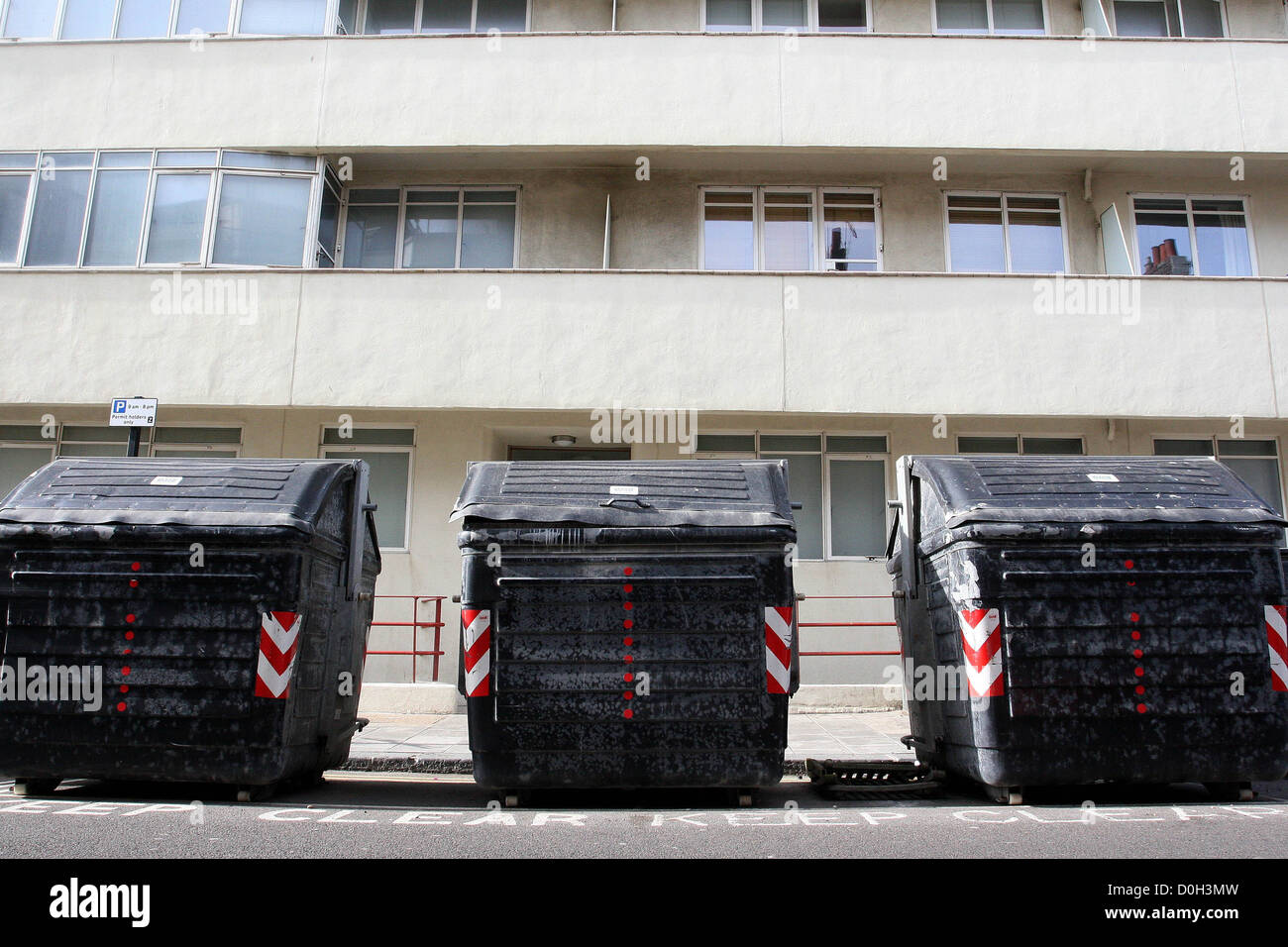 The controversial rubbish bins Brighton and Hove Council has adopted to