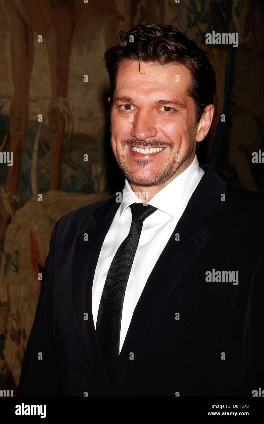Opening Night Of Paulo Szot New York Cabaret Debut At The Cafe Carlyle 