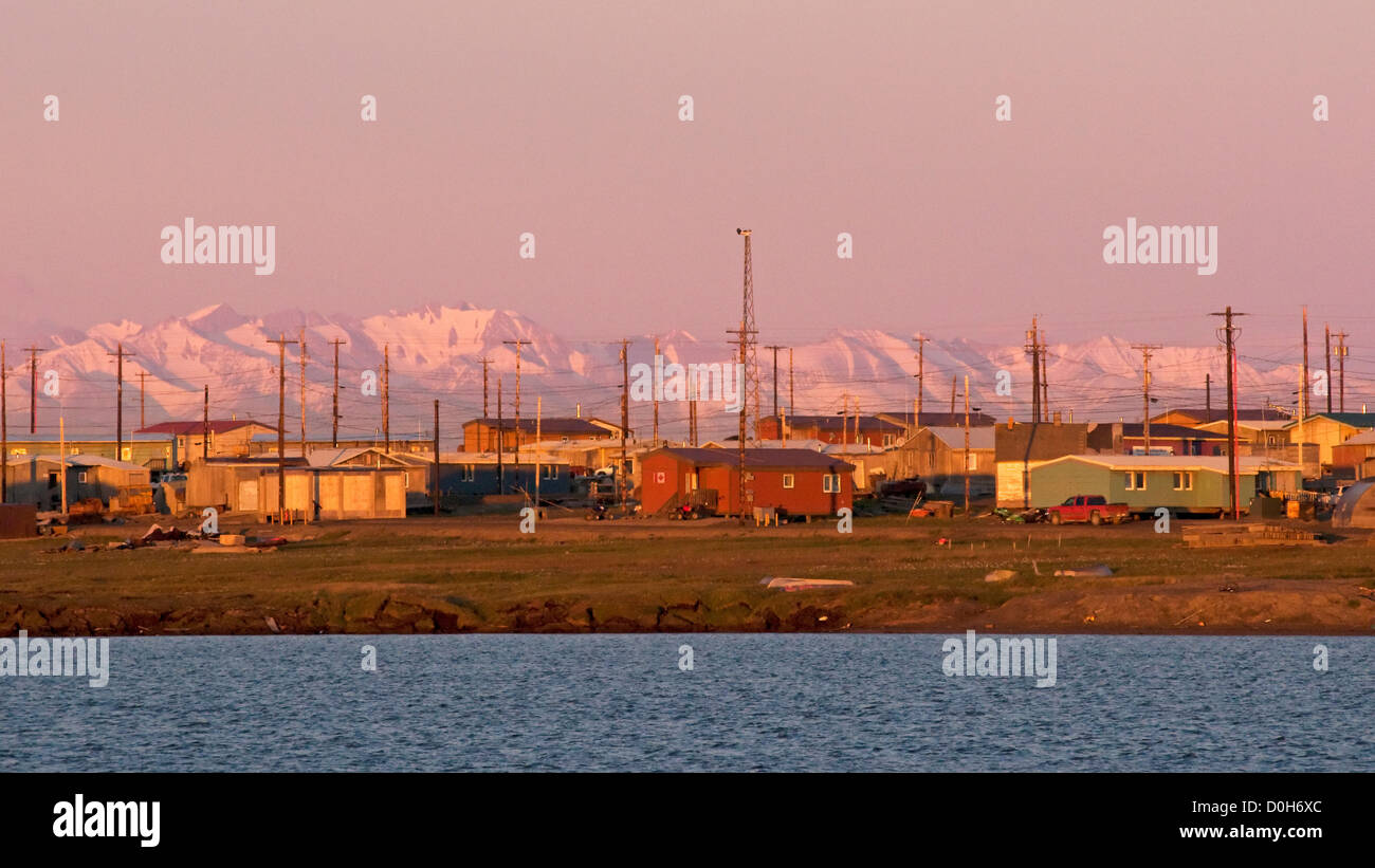 Arctic Inupiaq Village of Kaktovik Stock Photo Alamy