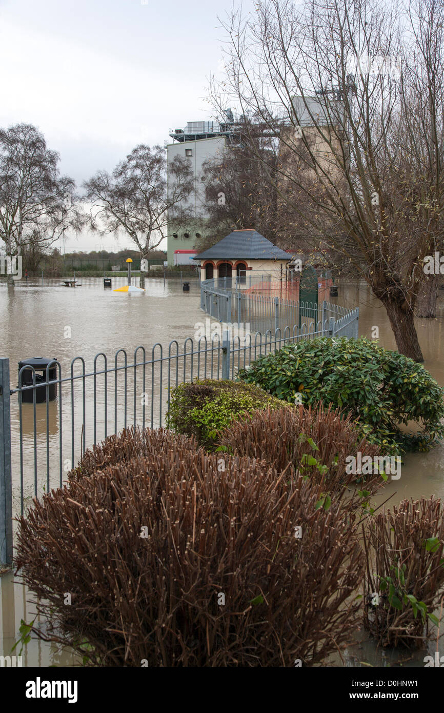 Childrens splash park underwater hires stock photography and images