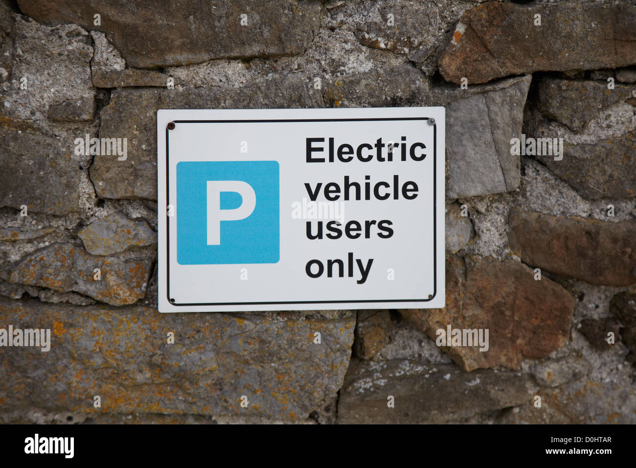 Electric vehicle users only parking sign Stock Photo