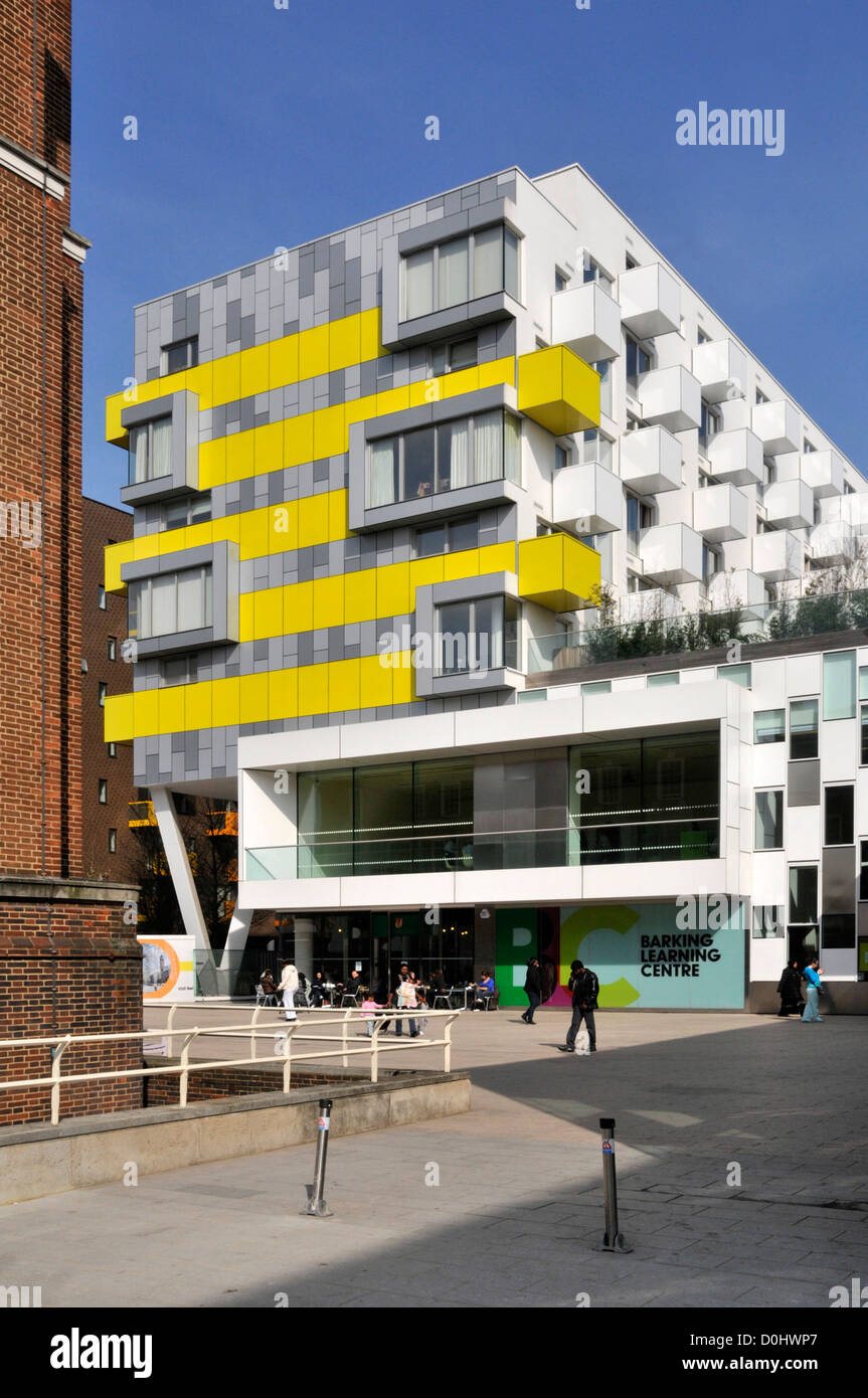 Barking Library Modern town centre housing development incorporating Barking Learning ...