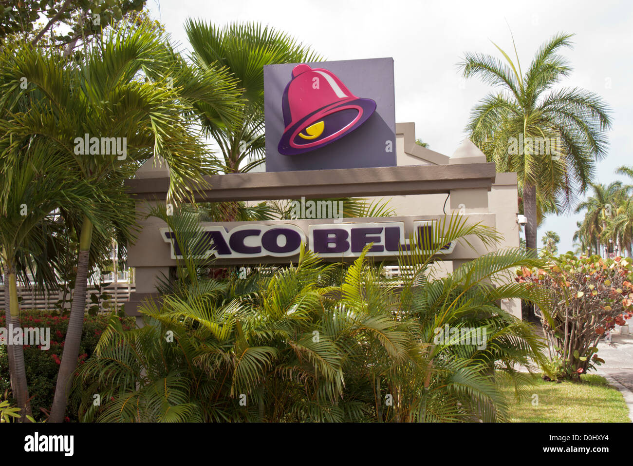 Taco Bell Mexican Fast Food Restaurant sign on the Caribbean island of Aruba Stock Photo