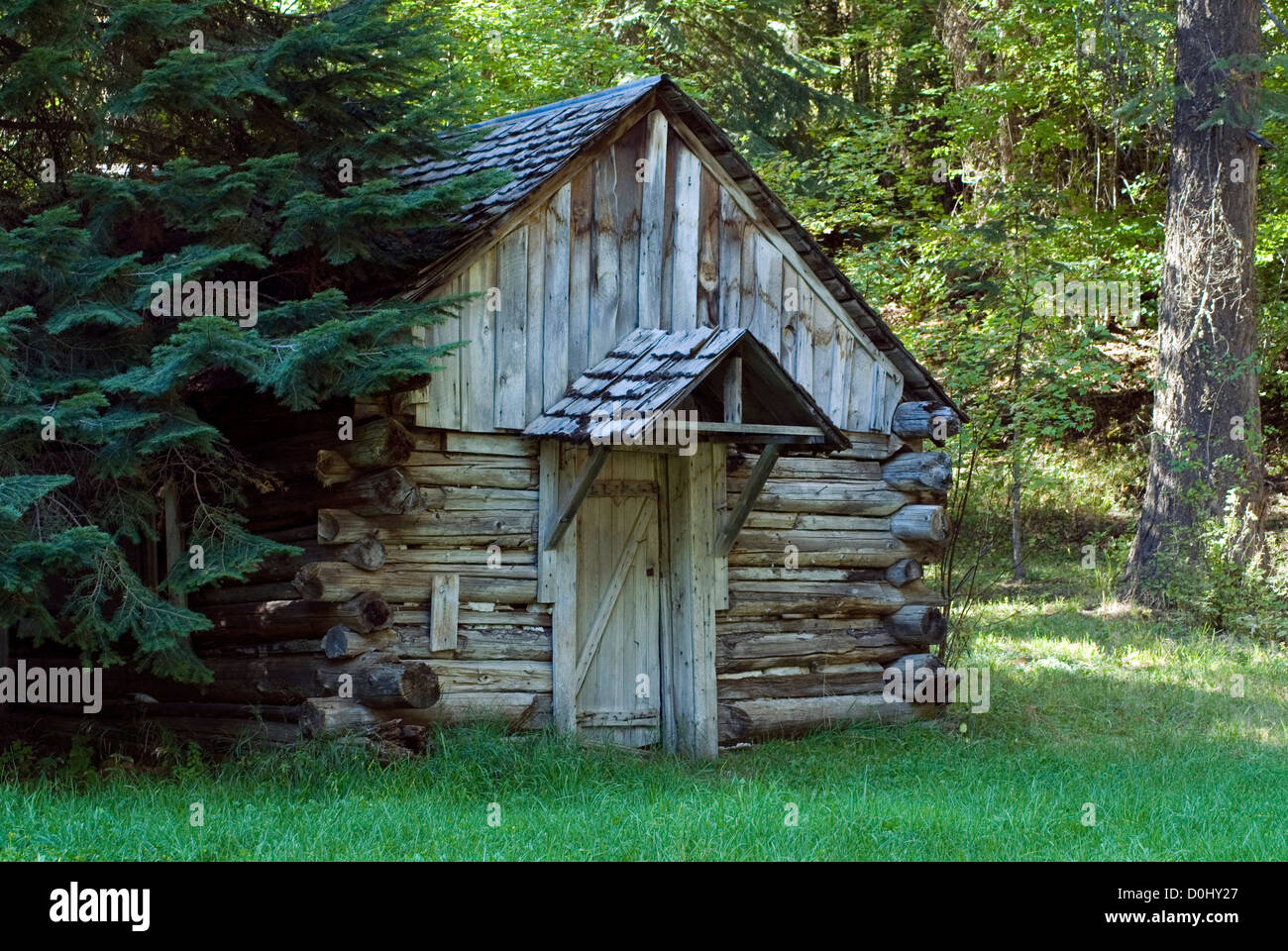 Log Cabin In Mountains Stock Photos Log Cabin In Mountains Stock