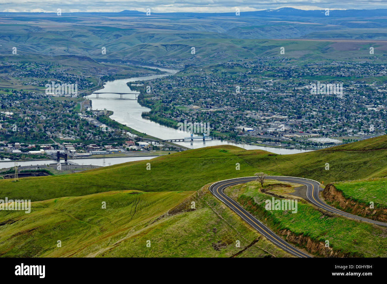 The Snake River with Lewiston (ID) and Clarkston (WA) from the Lewiston