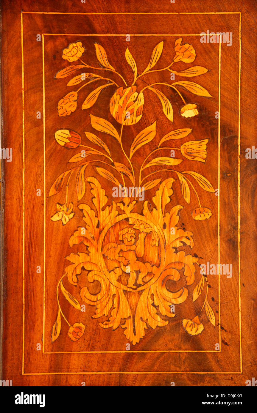 Antique craft hi-res stock photography and images - Alamy