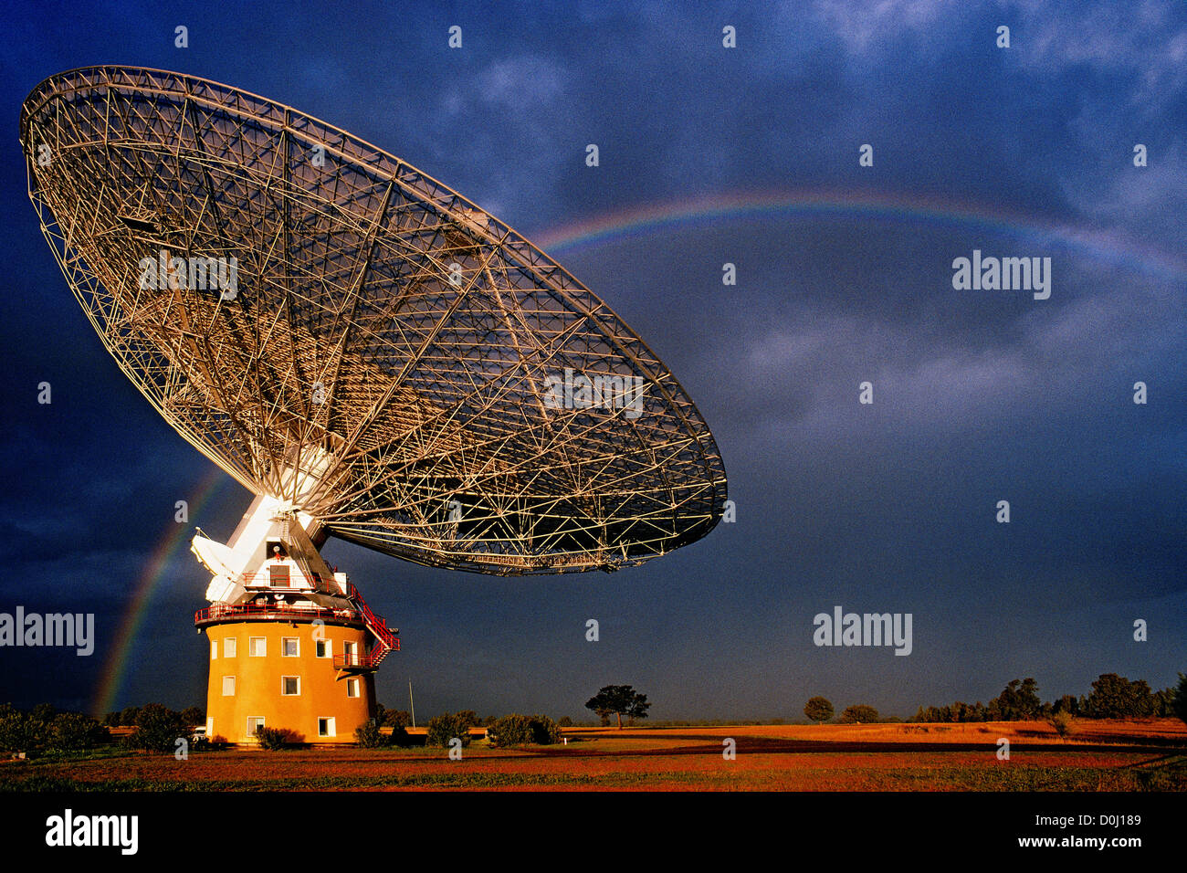 Parkes telescope hires stock photography and images Alamy