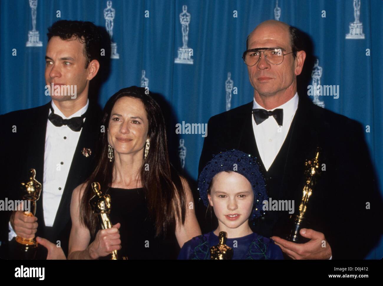 TOMMY LEE JONES with Tom Hanks Holly Hunter and Anna Paquin 1994.66th ann. Academy Awards.l7831mf.(Credit Image: © Michael Ferguson/Globe Photos/ZUMAPRESS.com) Stock Photo