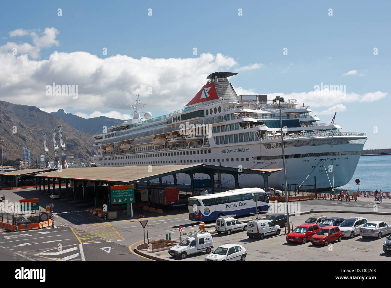 Cruise terminal at Santa Cruz de Tenerife Stock Photo - Alamy
