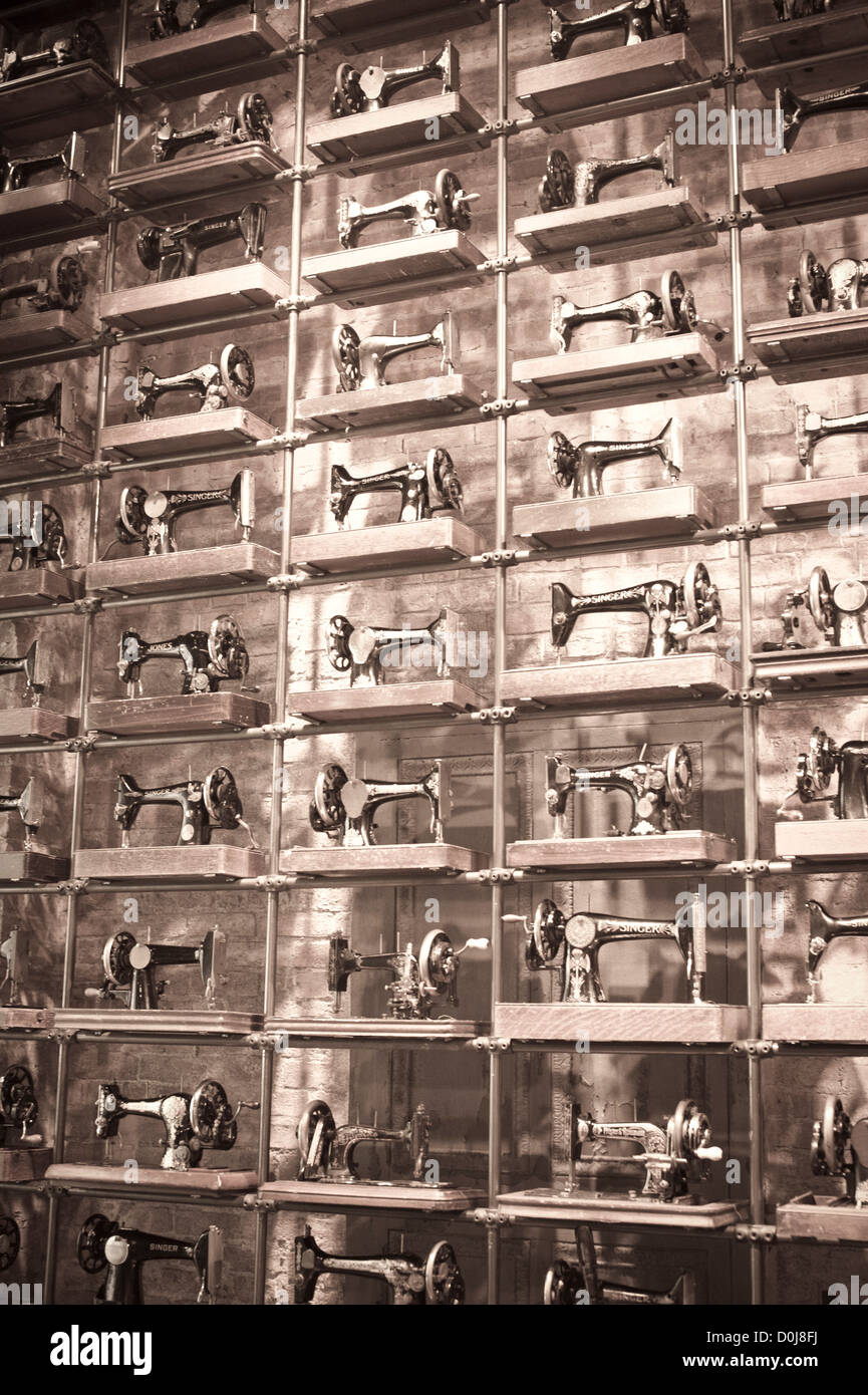 Old sewing machines hires stock photography and images Alamy