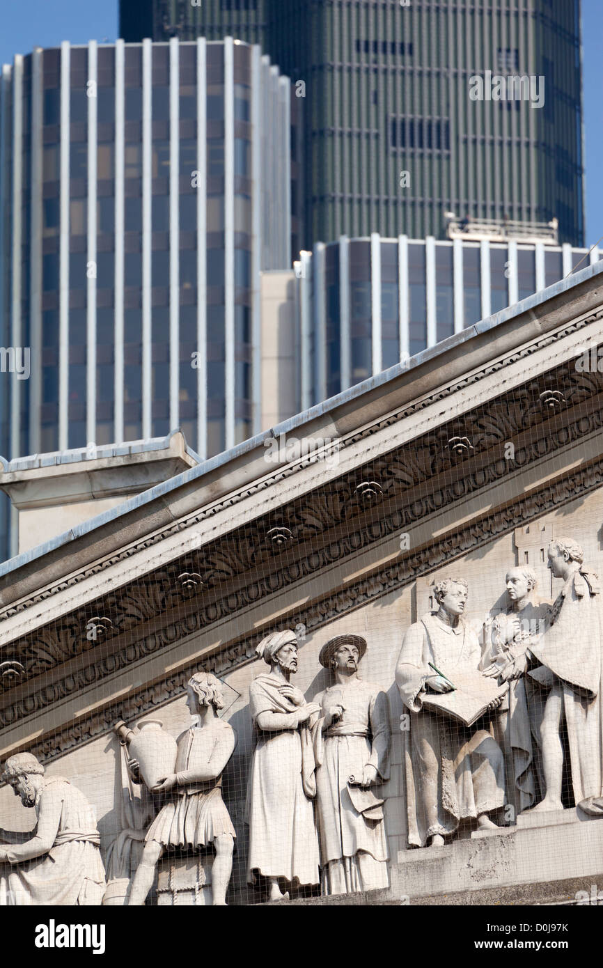 Architectural contrasts with a facade in Threadneedle Street with the City of London behind. Stock Photo