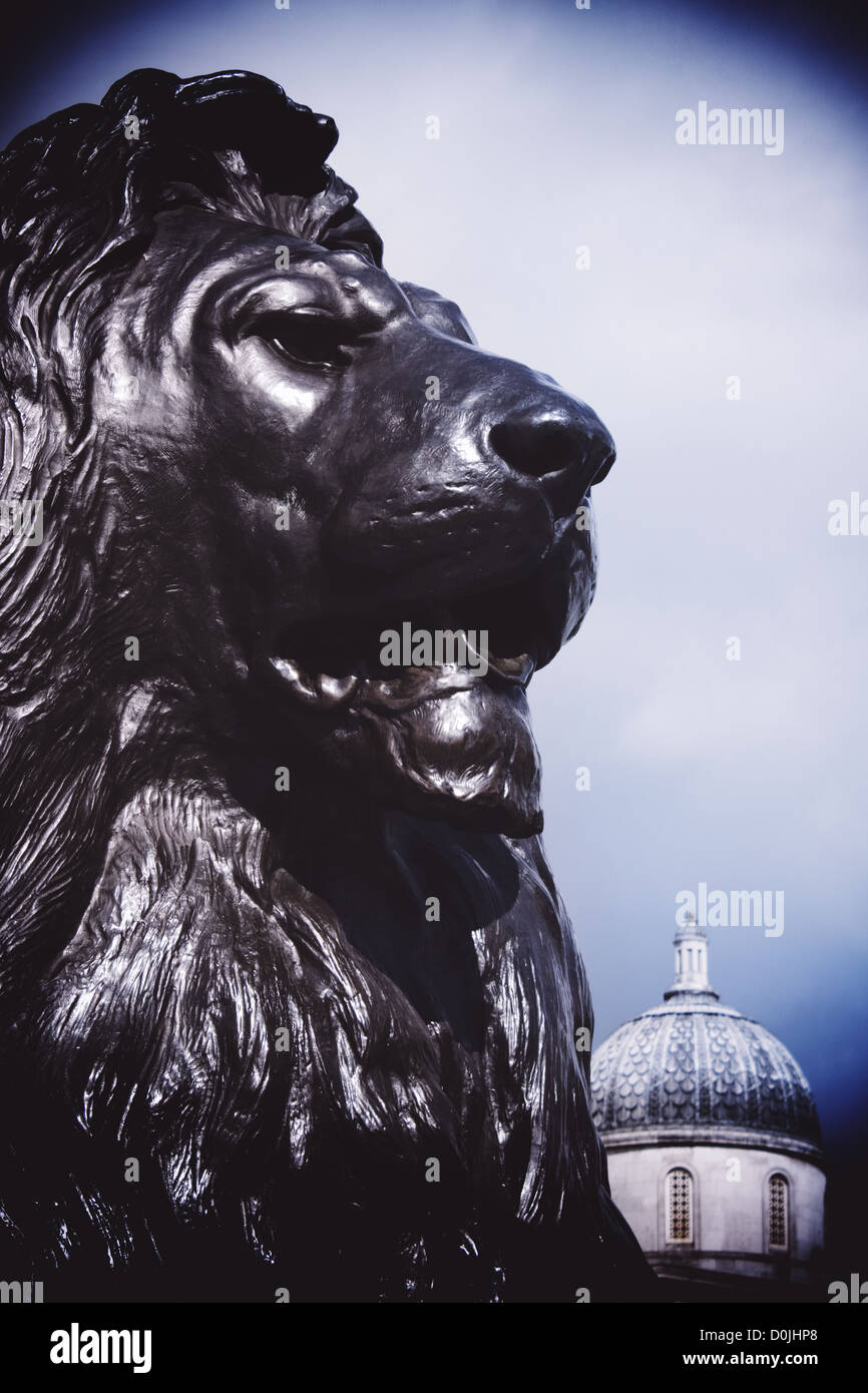 Grand building trafalgar square hi-res stock photography and images - Alamy