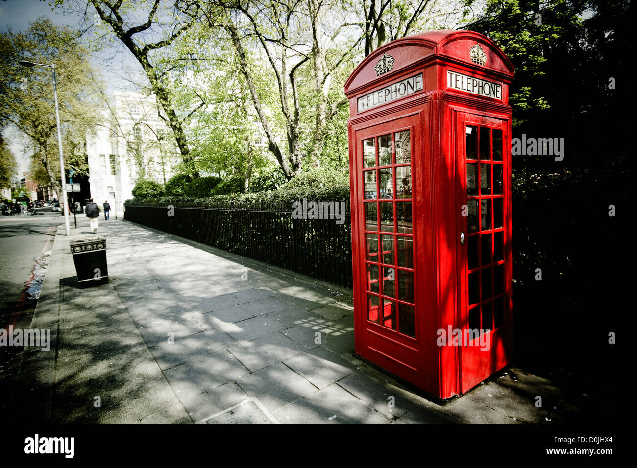 Red phone box in Kensington, London Stock Photo