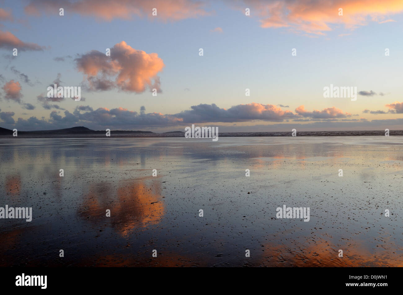 Llanelli Beach Stock Photos & Llanelli Beach Stock Images Alamy