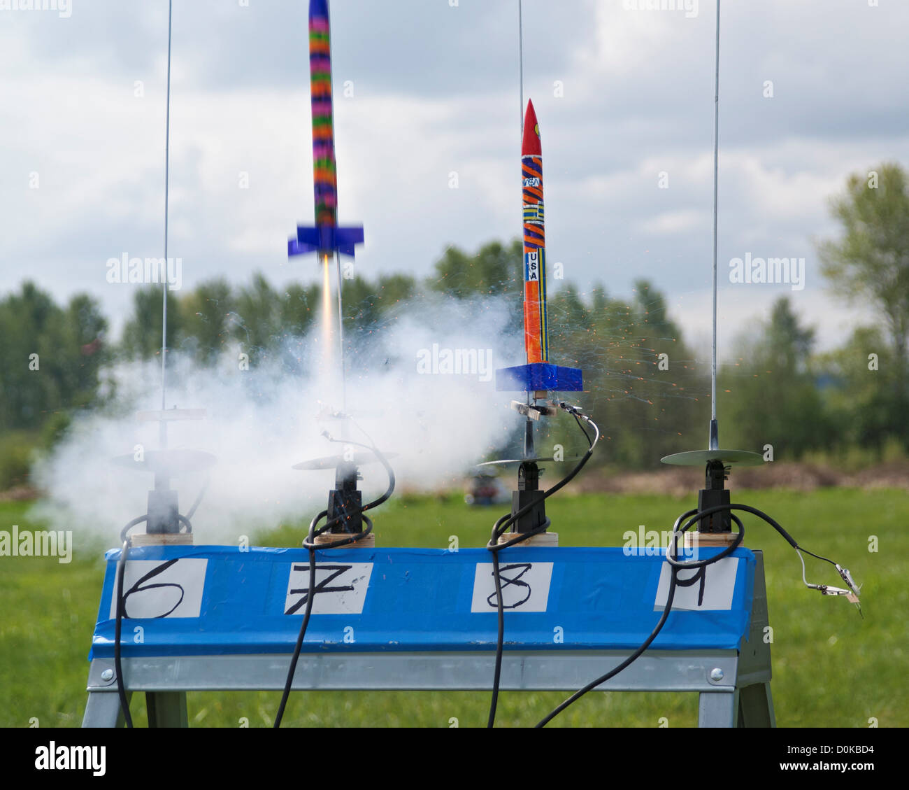 Launch rockets hires stock photography and images Alamy