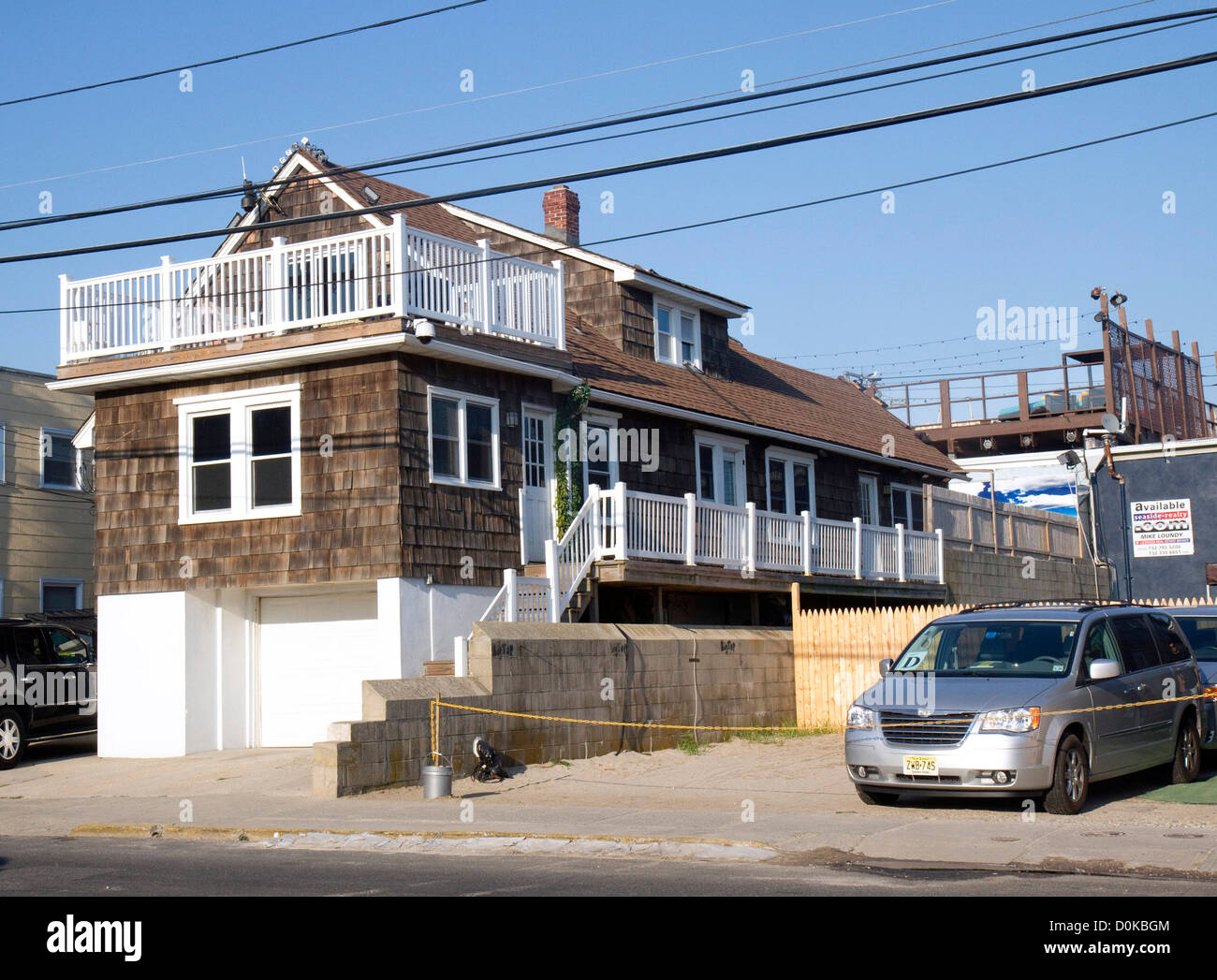 Vijf Mark suspensie The 'Jersey Shore' house The cast of MTV's 'Jersey Shore' on location  filming Seaside Heights, New Jersey - 19.08.10 Stock Photo - Alamy