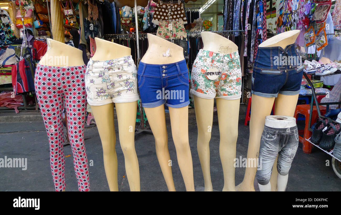 bangkok, thailand – 2019.12.27: fashion display dummies in window