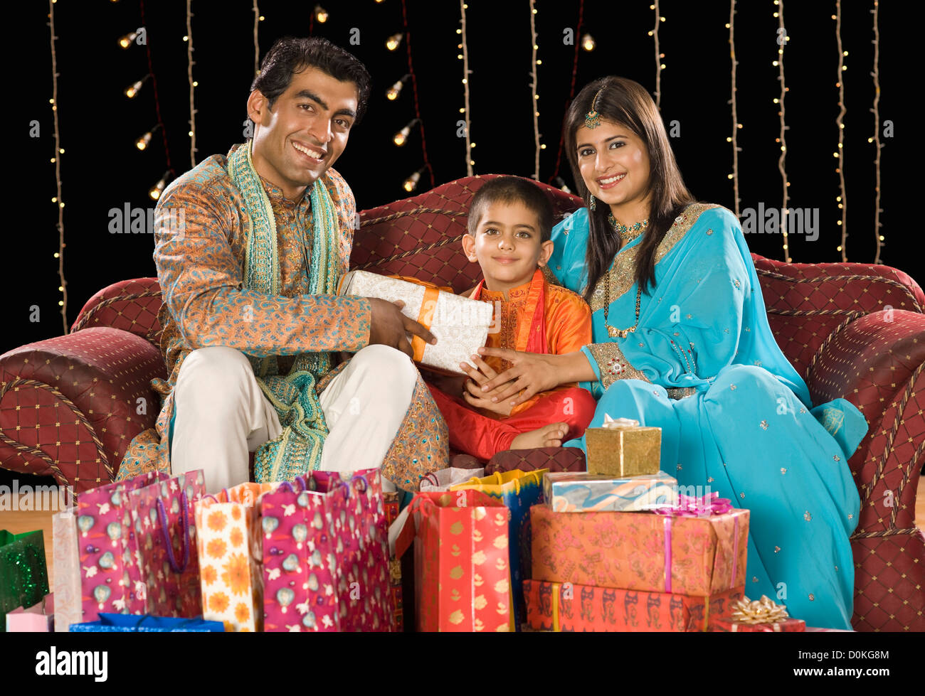 Couple giving Diwali gift to their son Stock Photo: 52060980 - Alamy for Diwali Gifts For Family
35fsj Couple giving Diwali gift to their son Stock Photo: 52060980 - Alamy for Diwali Gifts For Family
35fsj
