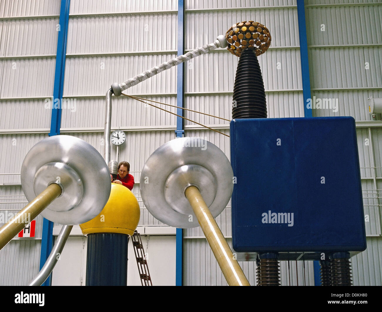 The high voltage testing department in totally shielded measuring